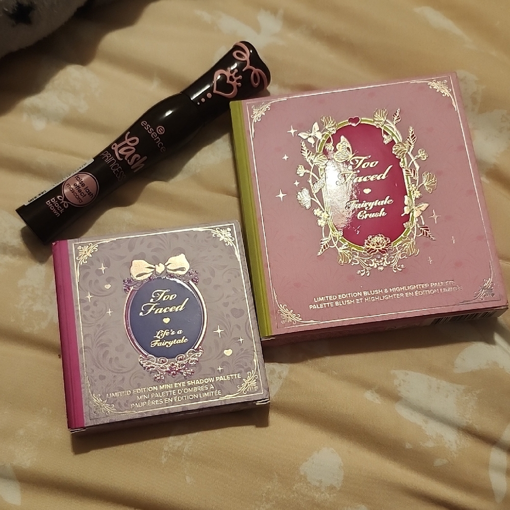 Too Faced Fairy Tale Collection - Pink and Black